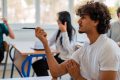 El ‘pensamiento crítico’ está de moda: ¿qué significa realmente y cómo se enseña?