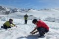 Un nuevo estudio revela que los microplásticos pueden hacer que la nieve se derrita más rápido