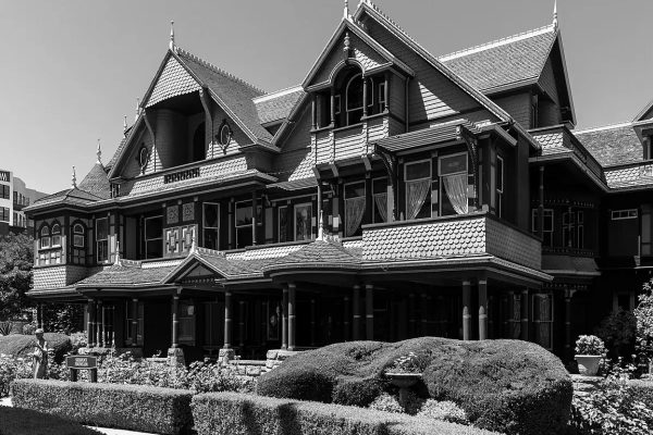 La misteriosa historia de la casa Winchester: entre arquitectura y leyenda