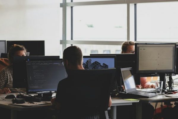 De vender innovación a vender resultados: el nuevo modelo de negocio de los gigantes de IA