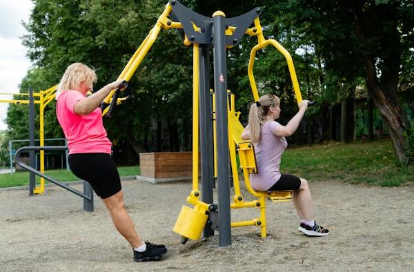 ¿Son eficaces las máquinas de ejercicio de los parques?