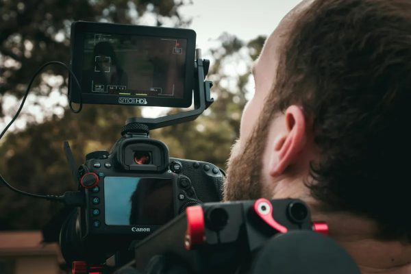 Las 11 mejores herramientas de Suno para generar vídeos musicales en 2026
