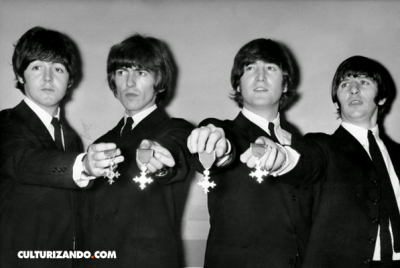 El día en que los Beatles fueron condecorados con la Orden del Imperio Británico – culturizando.com | Alimenta tu Mente