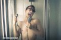¿Por qué al cantar en la ducha nuestra voz se oye mejor?