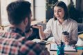 Los 3 momentos clave para que no sufras las conversaciones difíciles