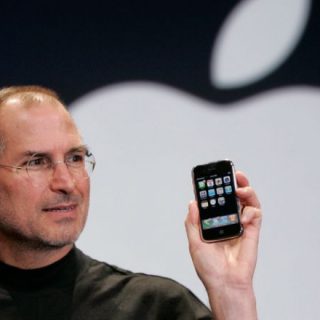 La historia del primer iPhone